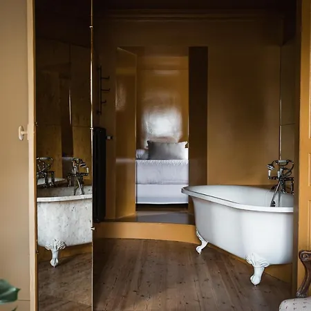 Pieux Bed and Breakfast
