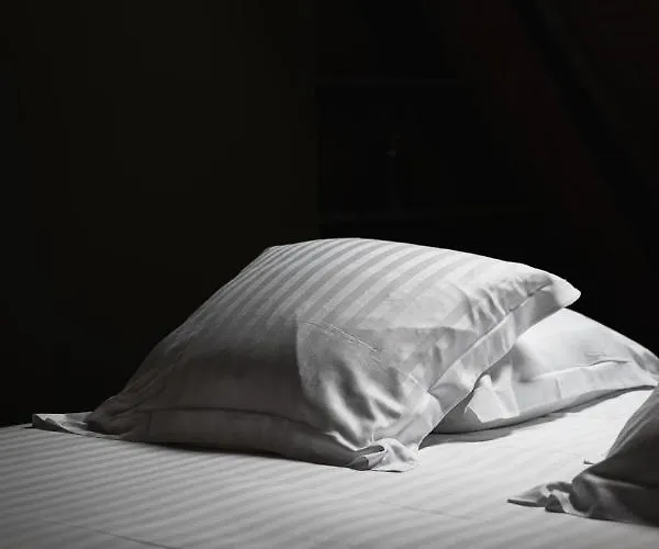 Pieux Couette-café 3*